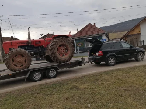 Tractari 24/24 , închiriere platforma